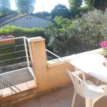 Appartamento Gite T2 Avec Grande Piscine Villeneuve-la-Comptal Esterno foto