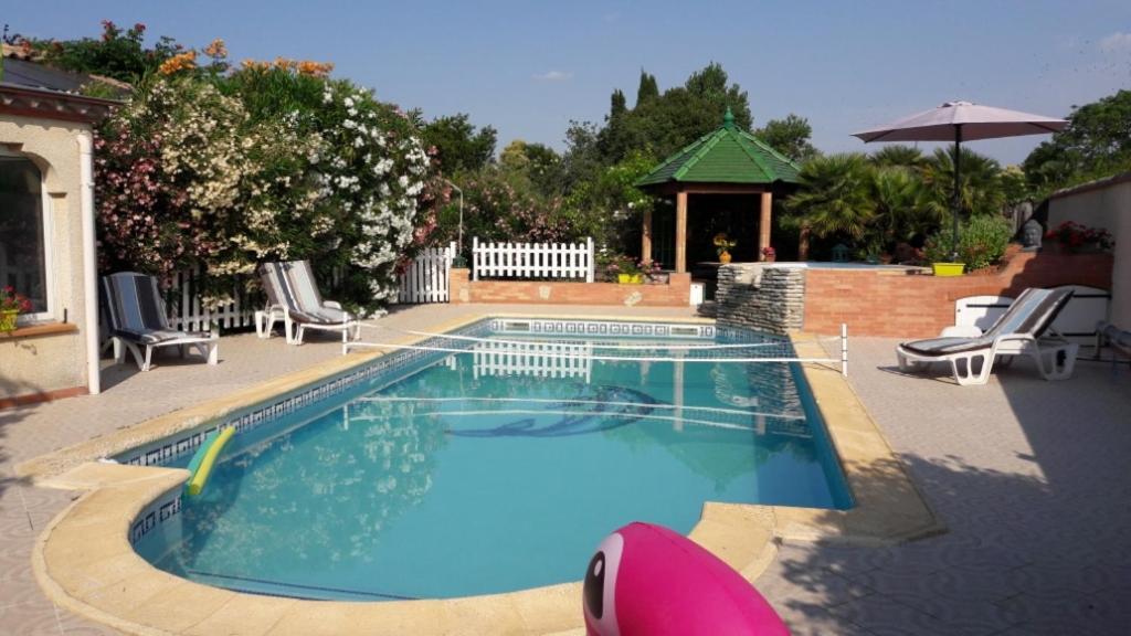 Appartamento Gite T2 Avec Grande Piscine Villeneuve-la-Comptal Esterno foto